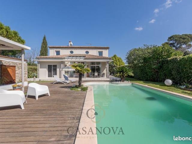 Villa 5 pièces 169 m²