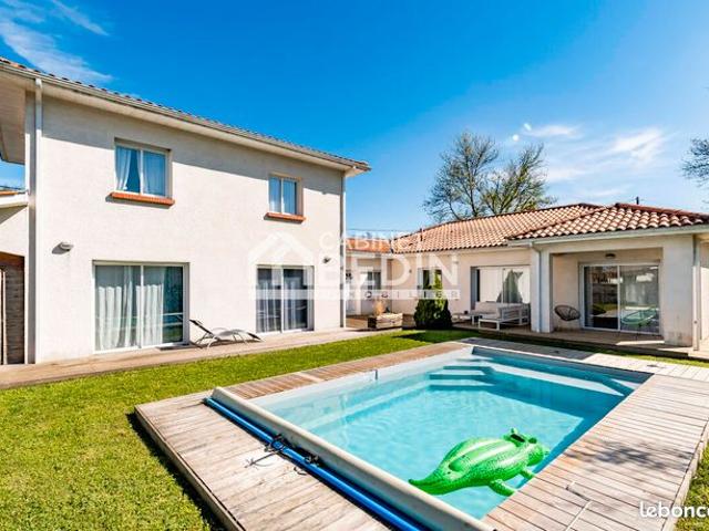 Villa 5 pièces 169 m²
