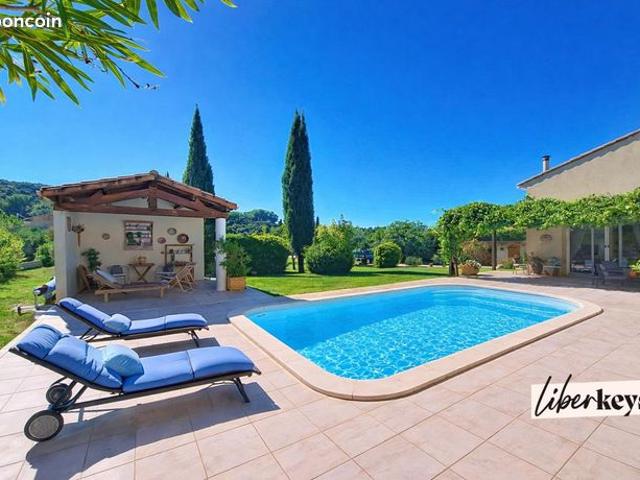 Villa 5 pièces 169 m²