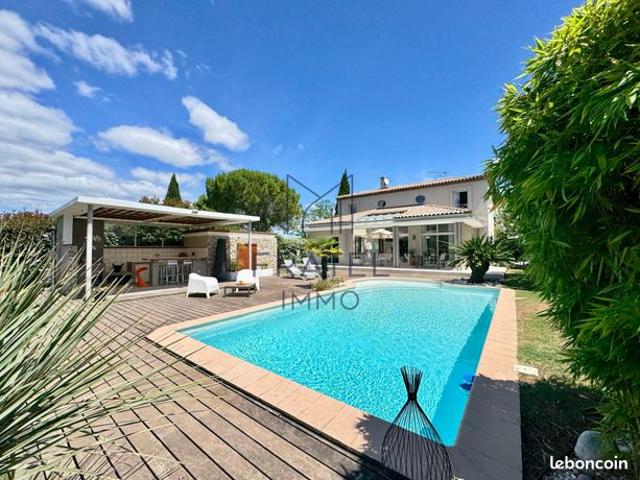 Villa 5 pièces 169 m²