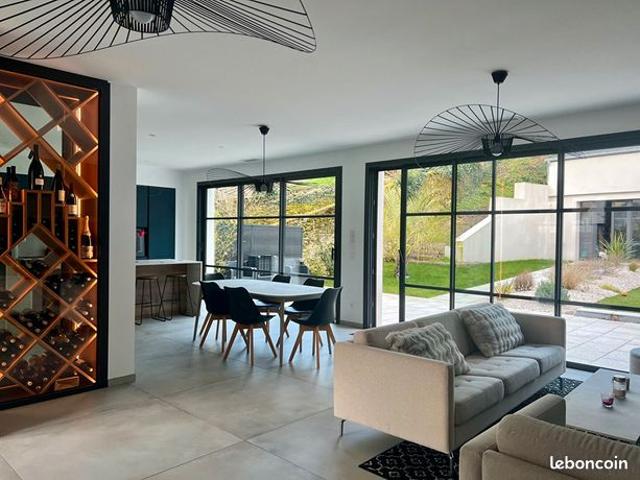 Villa 5 pièces 170 m²