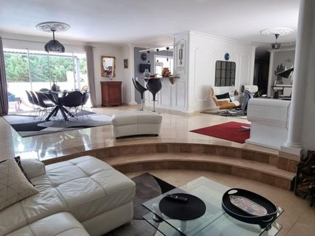 Villa 5 pièces 170 m²