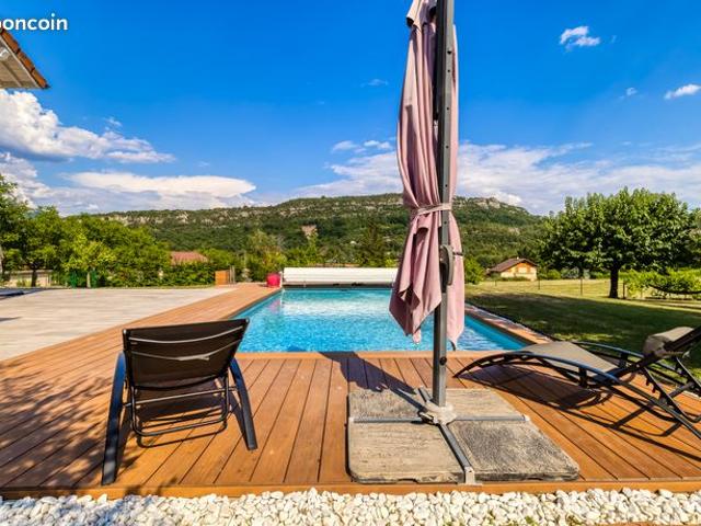 Villa 5 pièces 170 m²