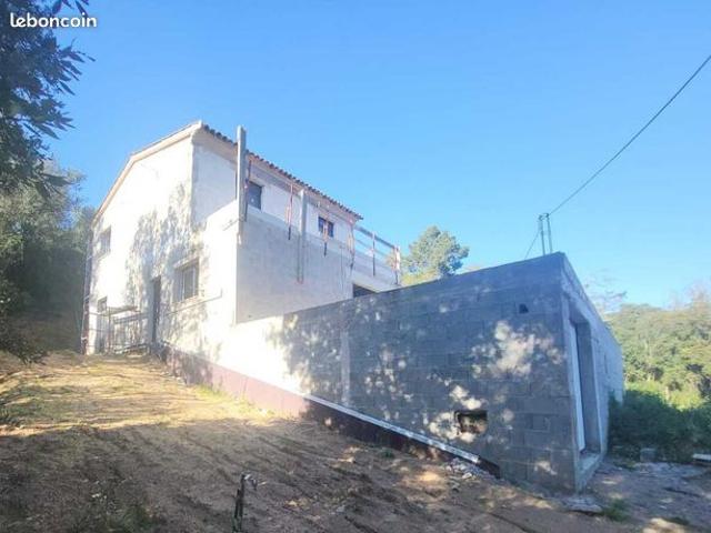 Villa 5 pièces 170 m²
