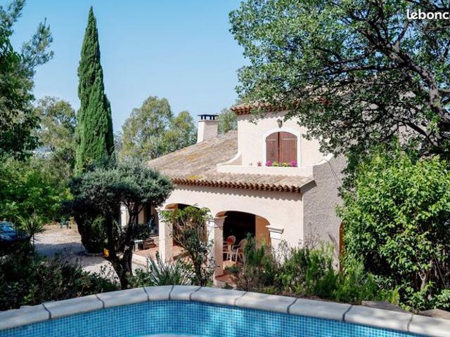 Villa 5 pièces 170 m²