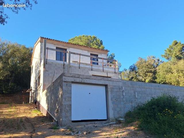 Villa 5 pièces 170 m²