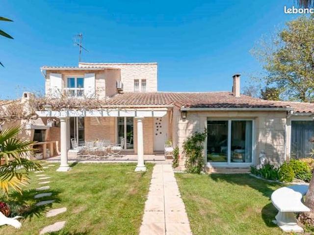 Villa 5 pièces 170 m²