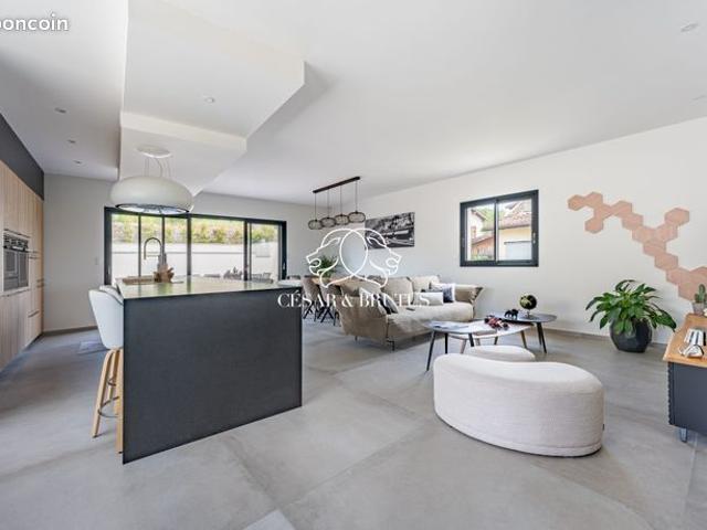 Villa 5 pièces 170 m²