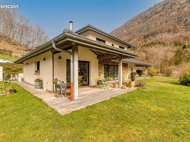 Villa 5 pièces 170 m²