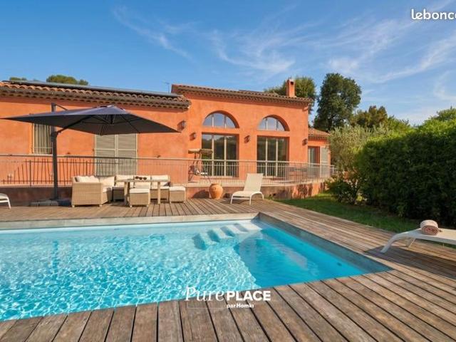 Villa 5 pièces 172 m²