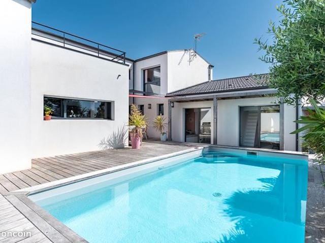 Villa 5 pièces 172 m²