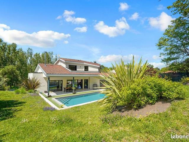 Villa 5 pièces 172 m²