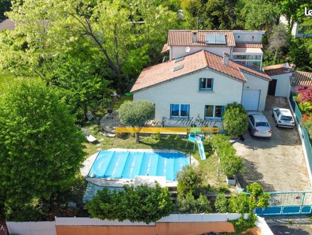 Villa 5 pièces 172 m²