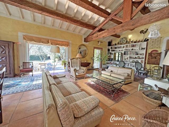 Villa 5 pièces 172 m²