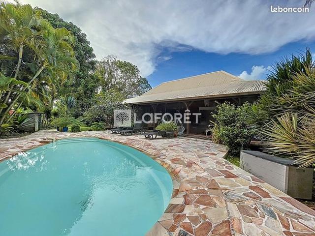 Villa 5 pièces 174 m²