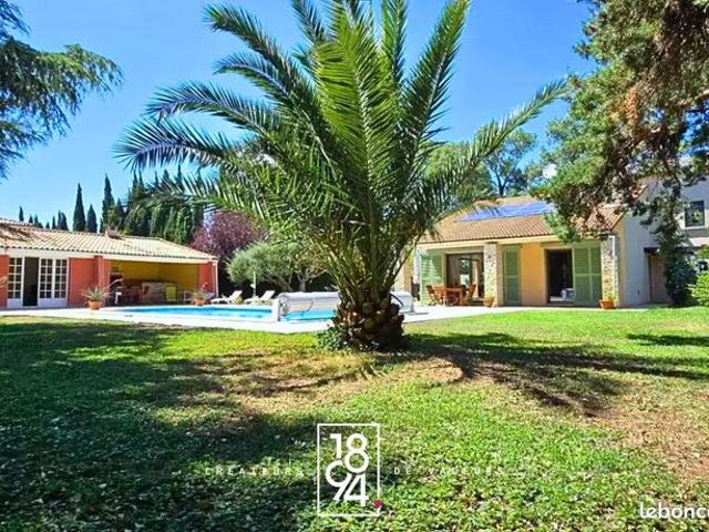 Villa 5 pièces 175 m²