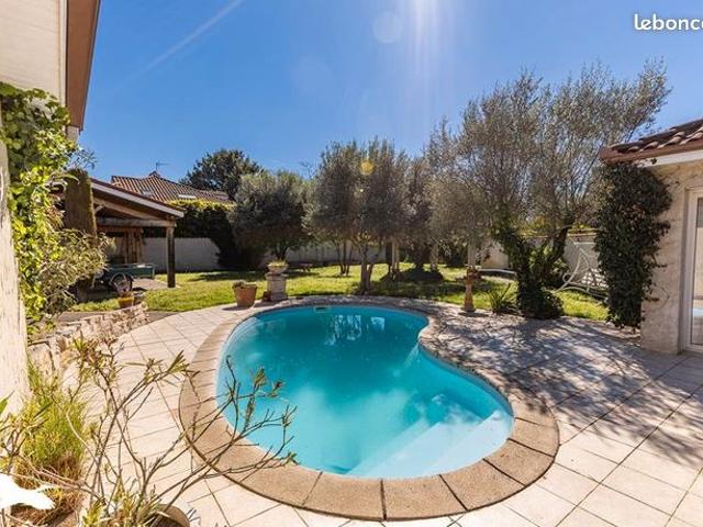 Villa 5 pièces 175 m²