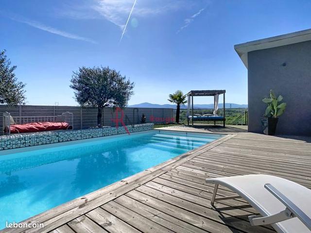 Villa 5 pièces 176 m²