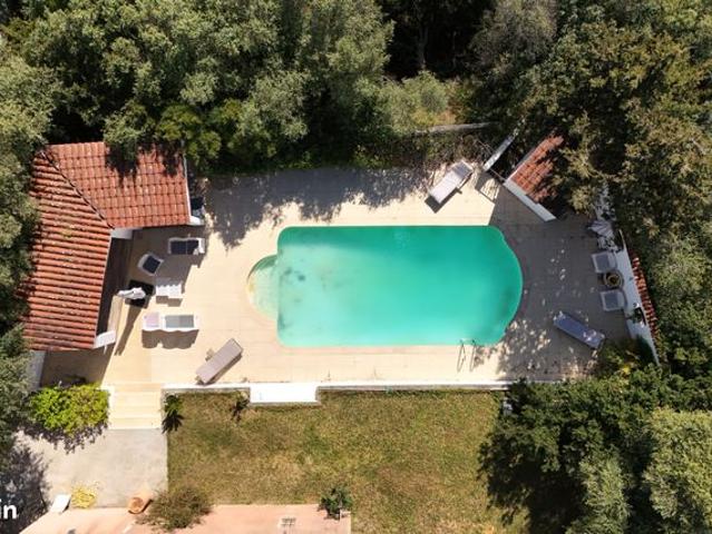 Villa 5 pièces 177 m²