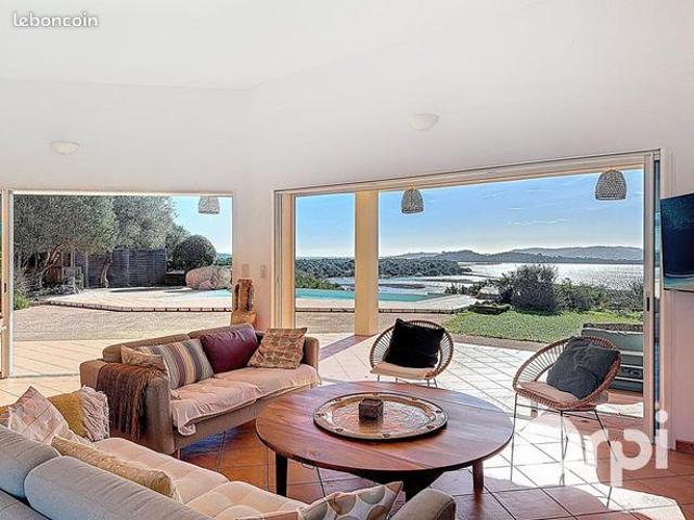 Villa 5 pièces 177 m²