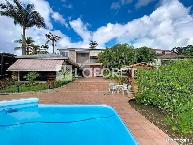 Villa 5 pièces 179 m²