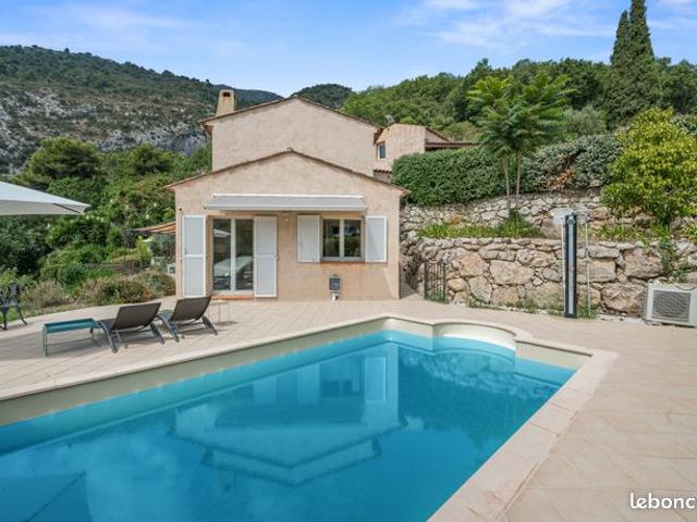 Villa 5 pièces 179 m²
