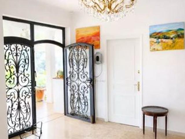 Villa 5 pièces 179 m²