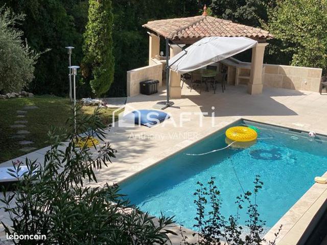 Villa 5 pièces 179 m²