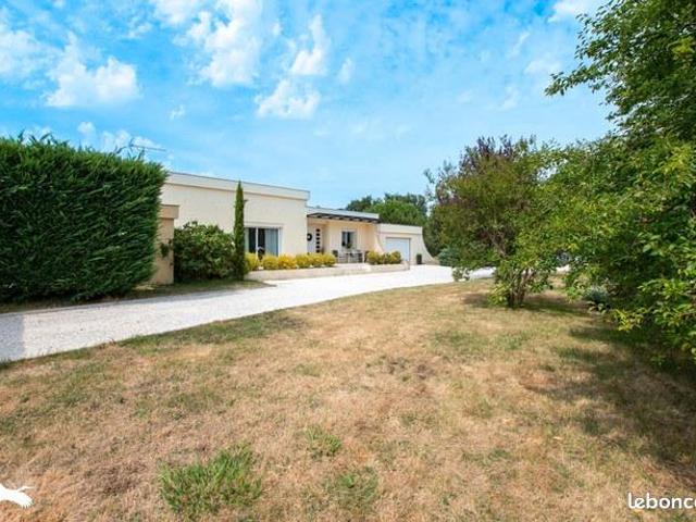 Villa 5 pièces 180 m²
