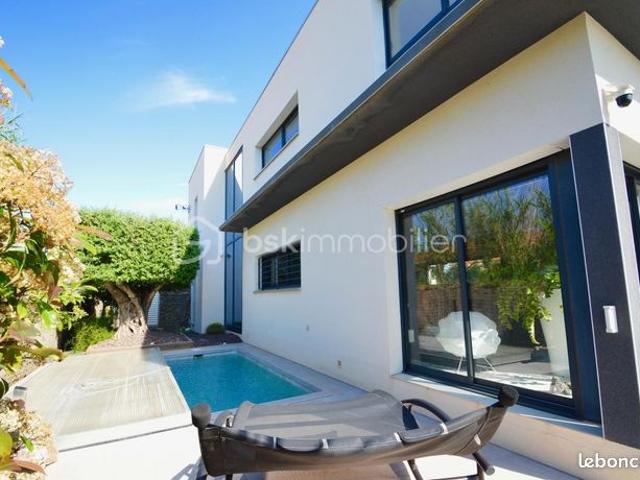 Villa 5 pièces 180 m²