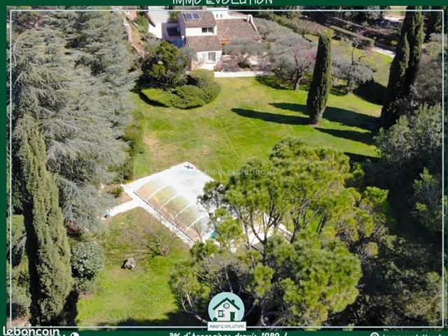 Villa 5 pièces 180 m²