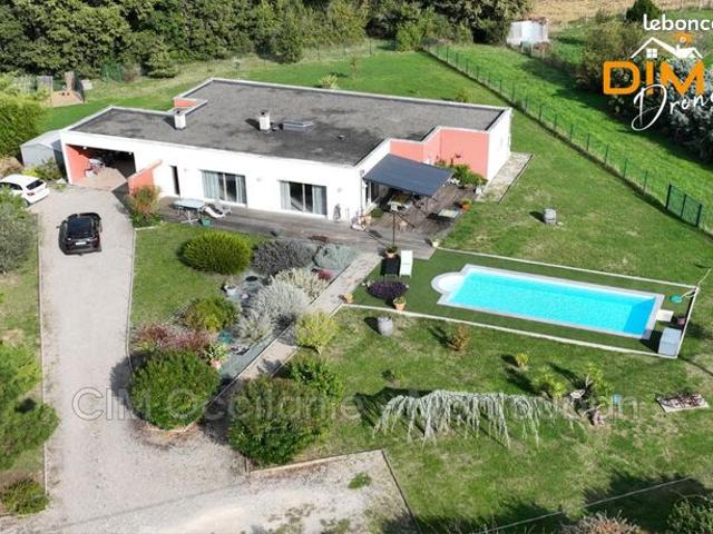Villa 5 pièces 180 m²