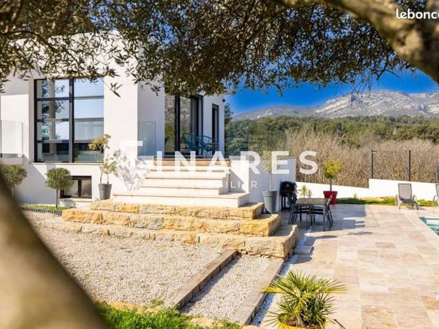 Villa 5 pièces 180 m²