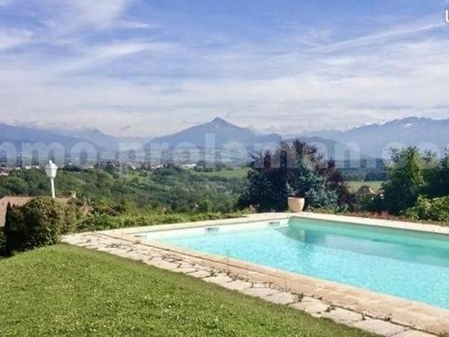 Villa 5 pièces 180 m²
