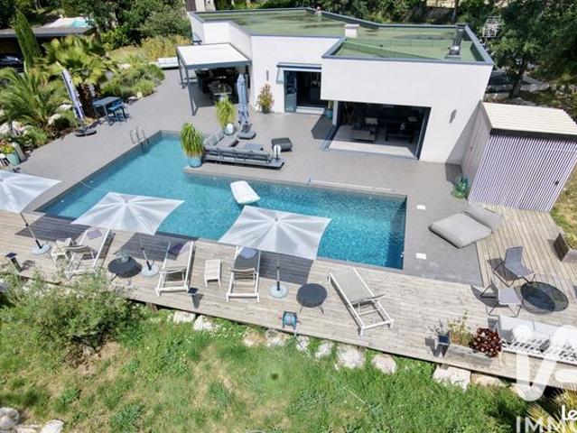 Villa 5 pièces 180 m²