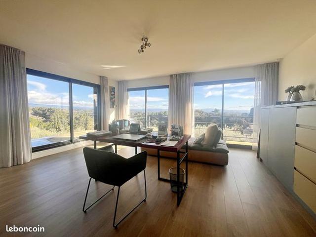 Villa 5 pièces 180 m²