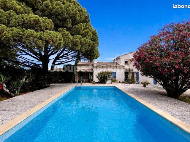 Villa 5 pièces 180 m²