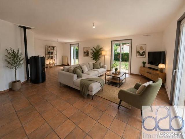 Villa 5 pièces 180 m²