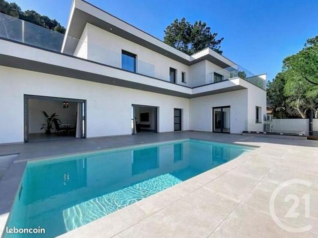 Villa 5 pièces 180 m²