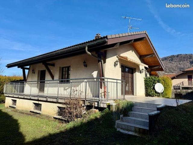 Villa 5 pièces 180 m²