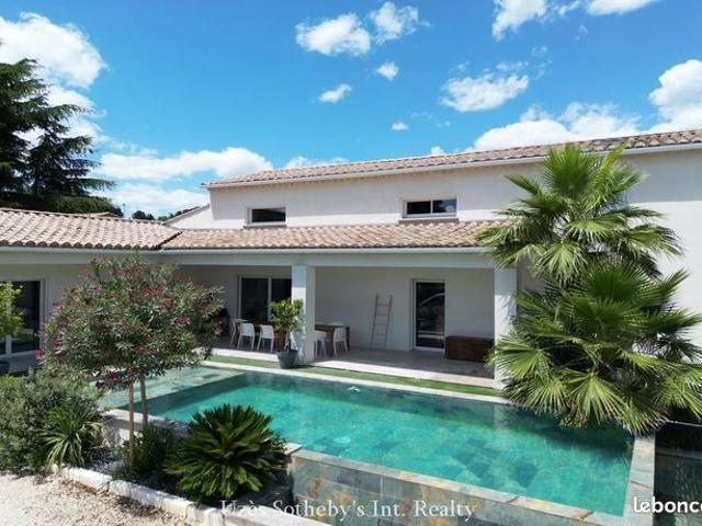 Villa 5 pièces 180 m²