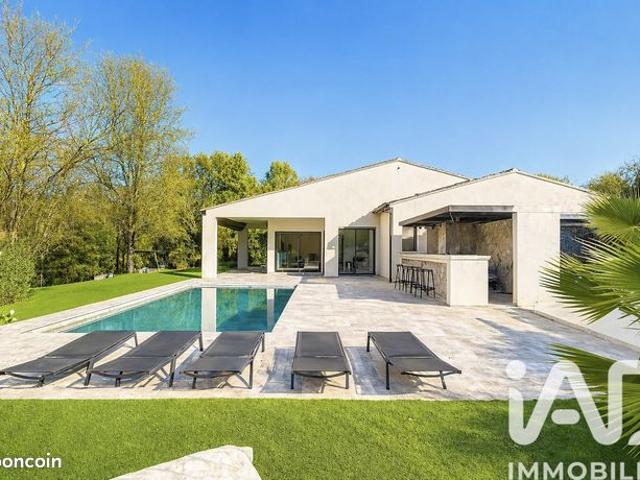 Villa 5 pièces 181 m²
