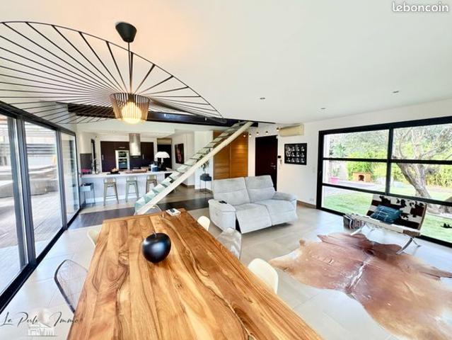 Villa 5 pièces 181 m²