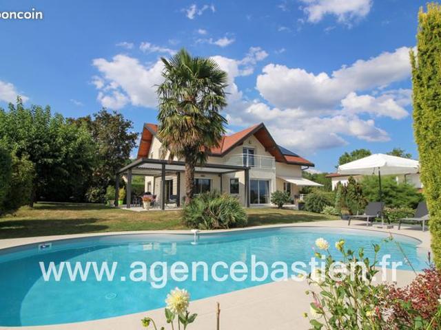 Villa 5 pièces 182 m²