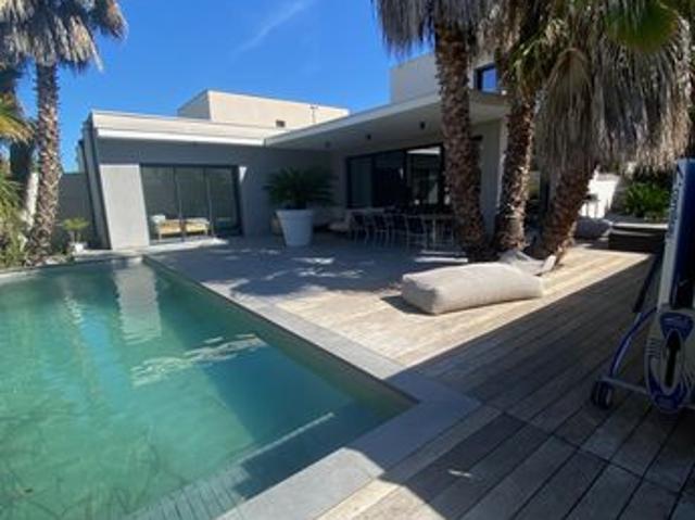 Villa 5 pièces 182 m²