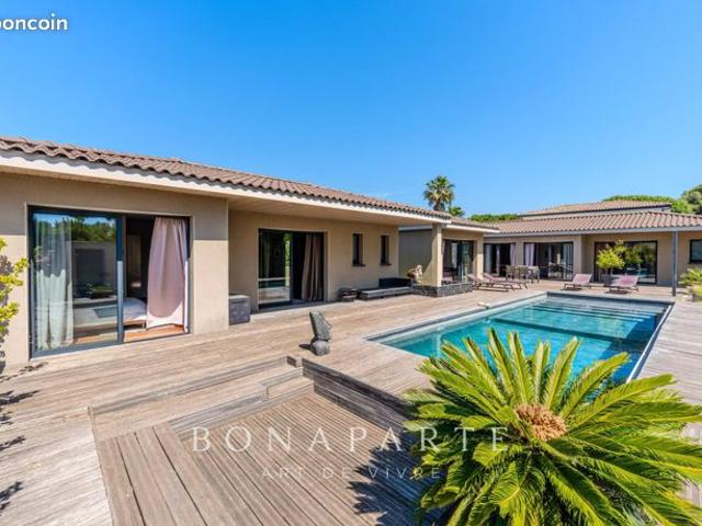 Villa 5 pièces 182 m²