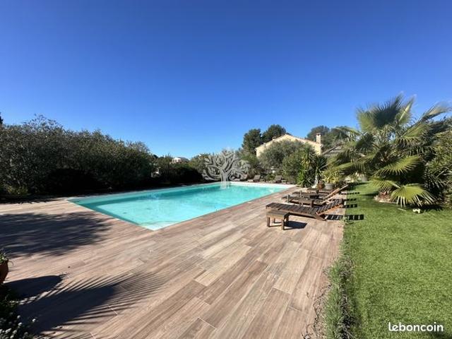 Villa 5 pièces 182 m²