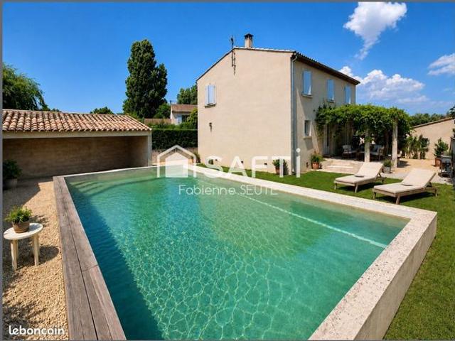 Villa 5 pièces 182 m²
