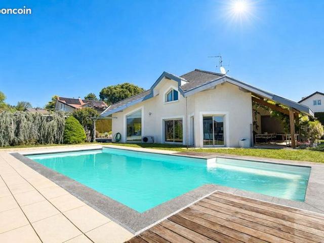 Villa 5 pièces 182 m²