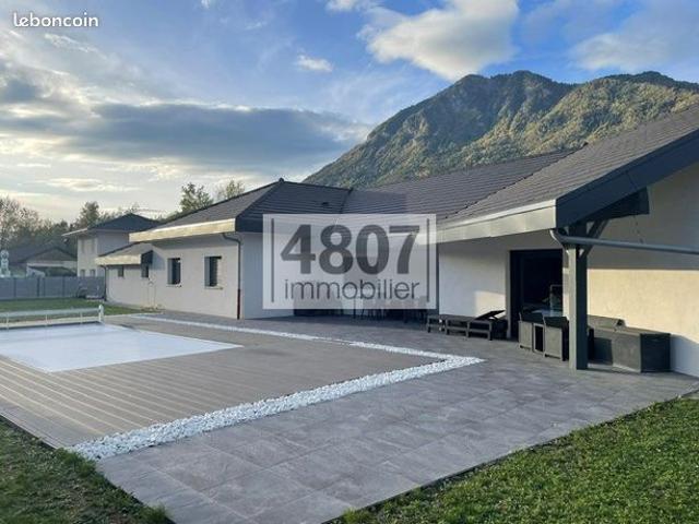 Villa 5 pièces 184 m²